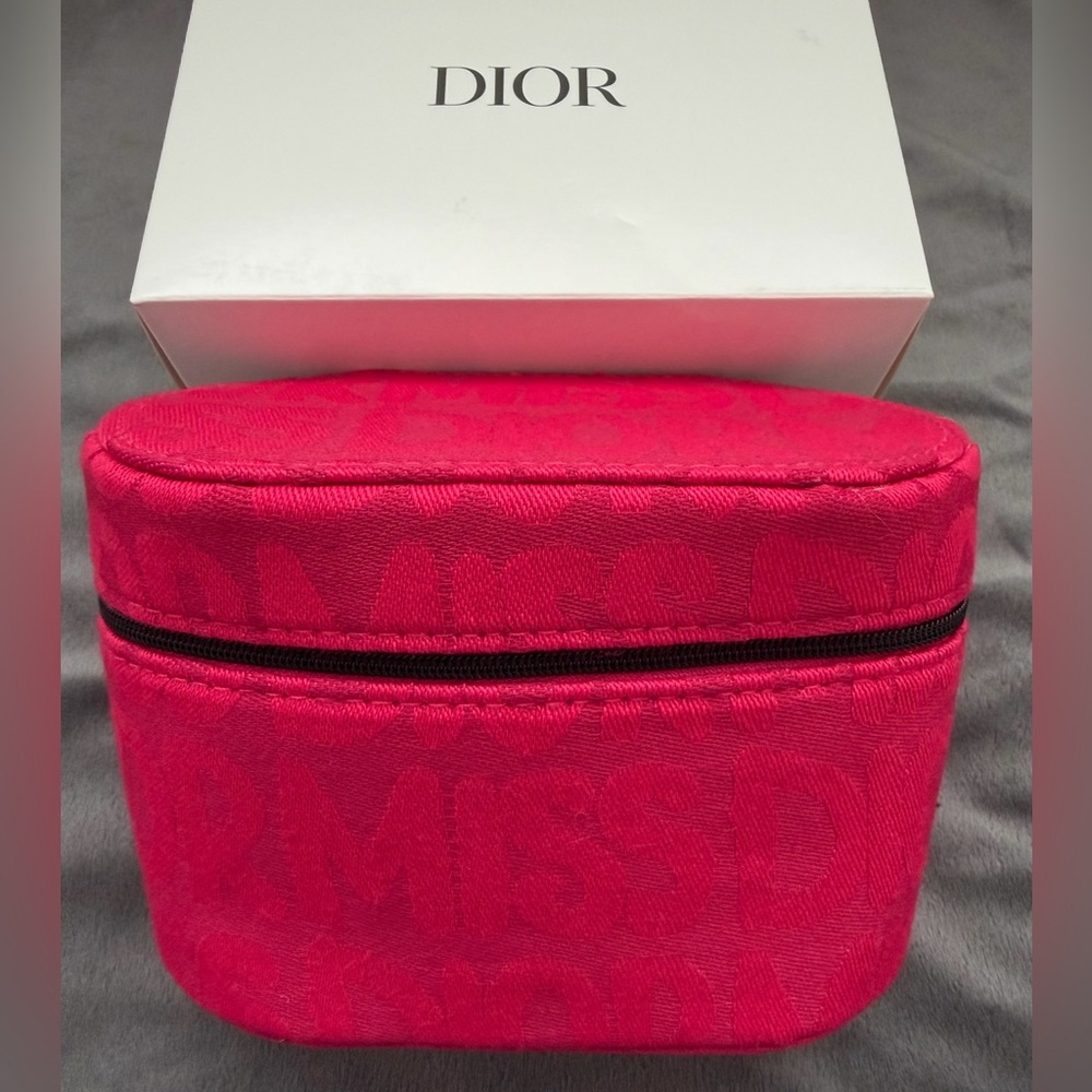 🚨SOLD🚨 Dior Fuchsia Pink Vanity Case